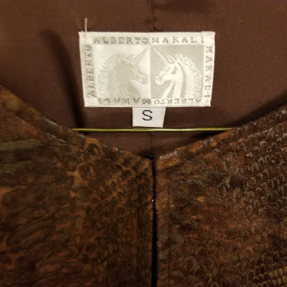 Alberto Makali Snake Print Capes - Picture 3 of 4